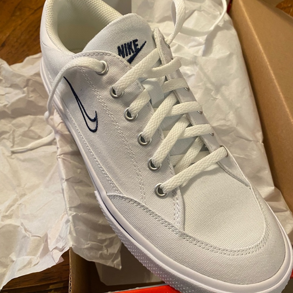 Nike Womens GTS 97 size 8.5